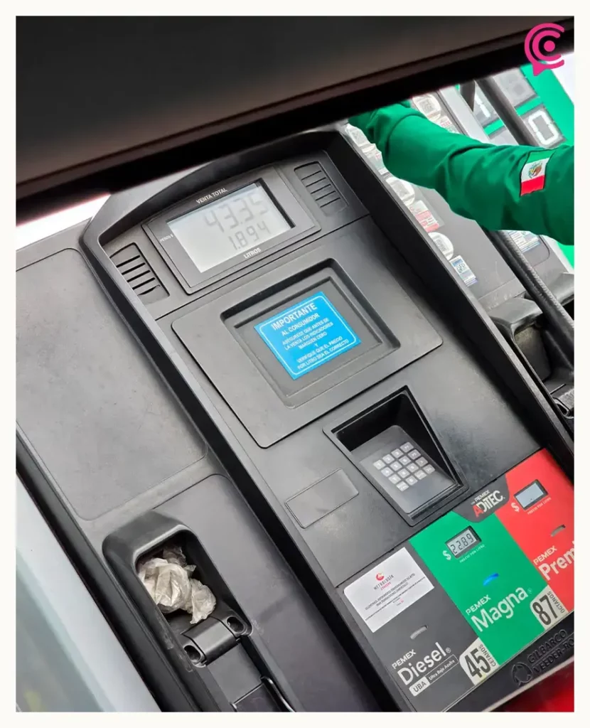Denuncian presuntas irregularidades en gasolinera de Pemex sobre Periférico Ecológico, Puebla