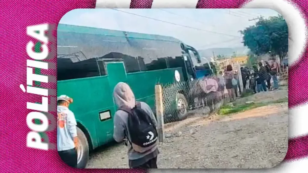 Pobladores de Acatlán acusan acarreo de personas desde Oaxaca para manifestación a favor de Guadalupe Bárcenas