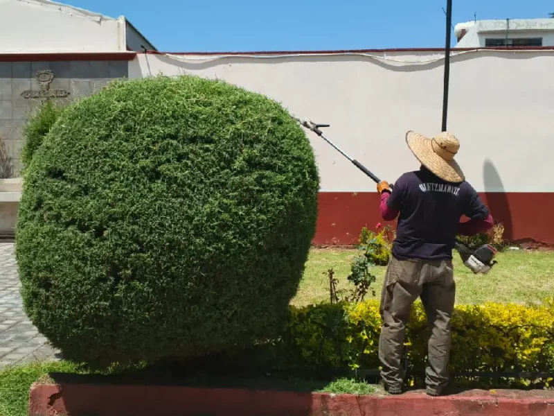 Refuerza Tonantzin Fernández acciones de servicios públicos para mejorar la imagen urbana de San Pedro Cholula