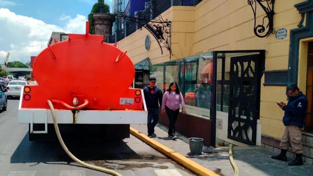 Gobierno de Pepe Chedraui efectuó labores de lavado en el Puente de Bubas