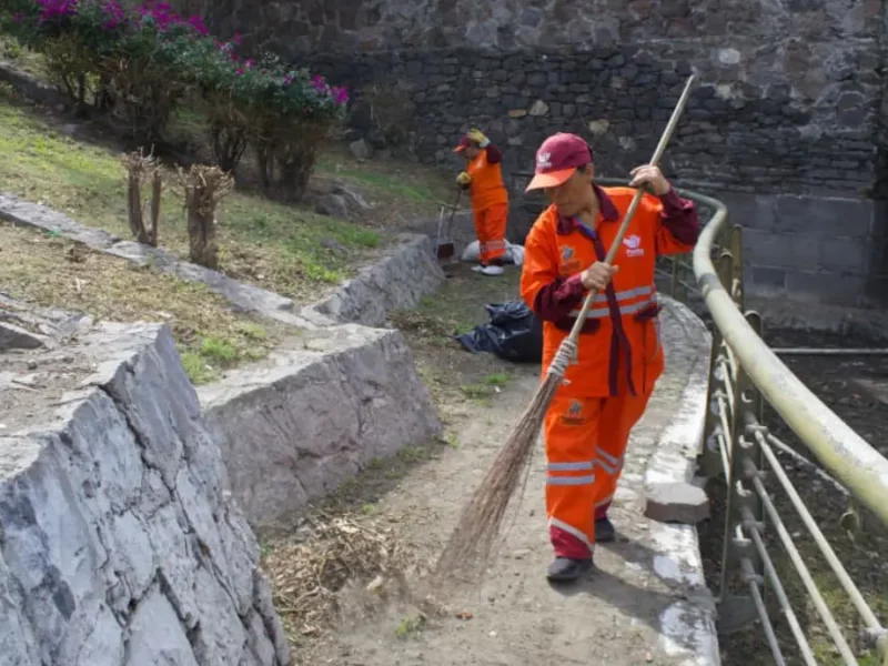 Gobierno de Pepe Chedraui refuerza limpieza en el Puente de Ovando ante las continuas lluvias
