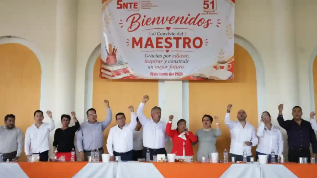 Reconoce diputado Pável Gaspar labor de maestras y maestros de la Mixteca Poblana