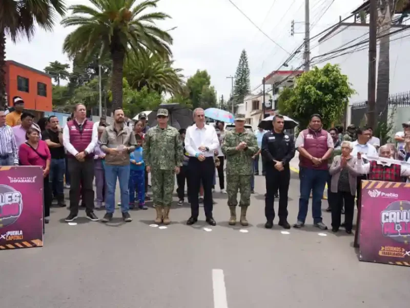 Entrega Pepe Chedraui rehabilitación vial en la Junta Auxiliar Ignacio Zaragoza, con el Tren Capitalino de Pavimentación