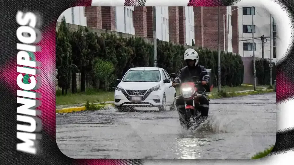 Tormenta y granizo colapsa la circulación en ocho puntos de Puebla capital 