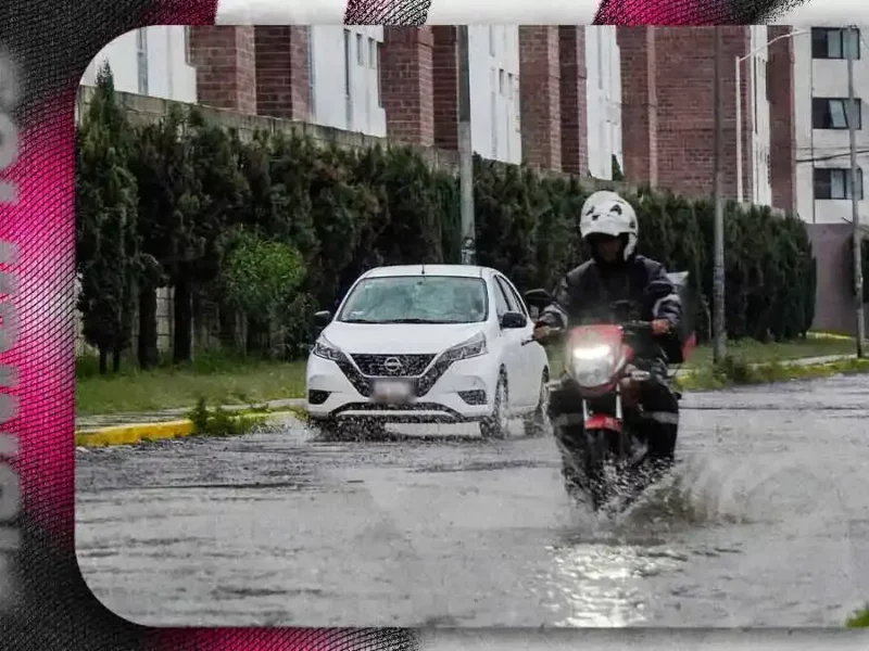 Tormenta y granizo colapsa la circulación en ocho puntos de Puebla capital 