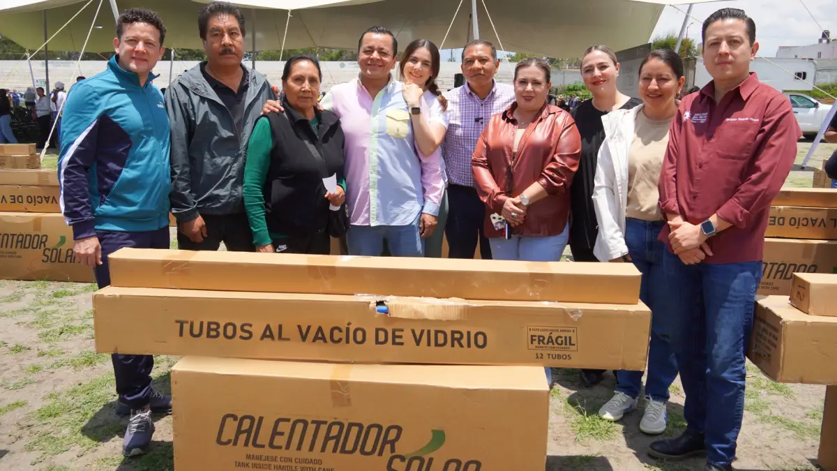 Bienestar y sustentabilidad: Gobierno de Texmelucan entrega 120 calentadores solares a familias del municipio