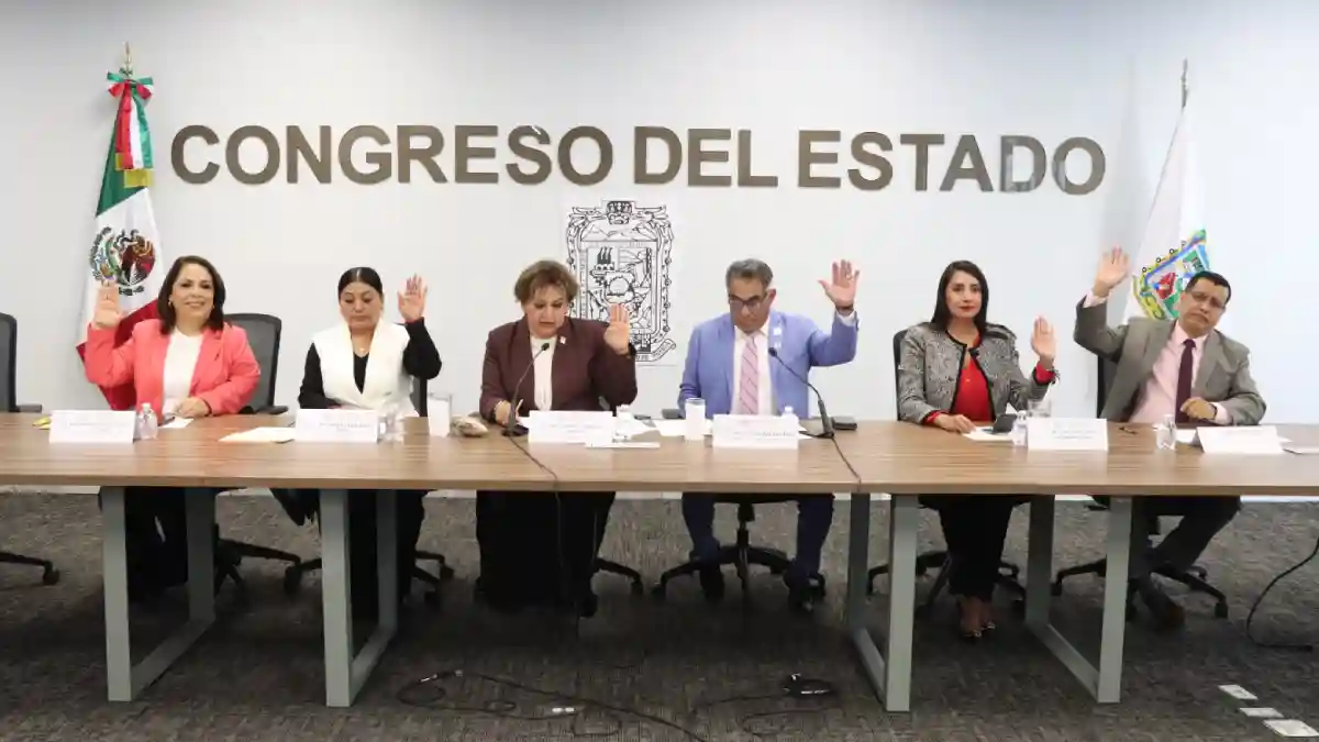 Comisión del Congreso aprueba exhorto para que concesionarios de transporte público porten su documentación en medios digitales