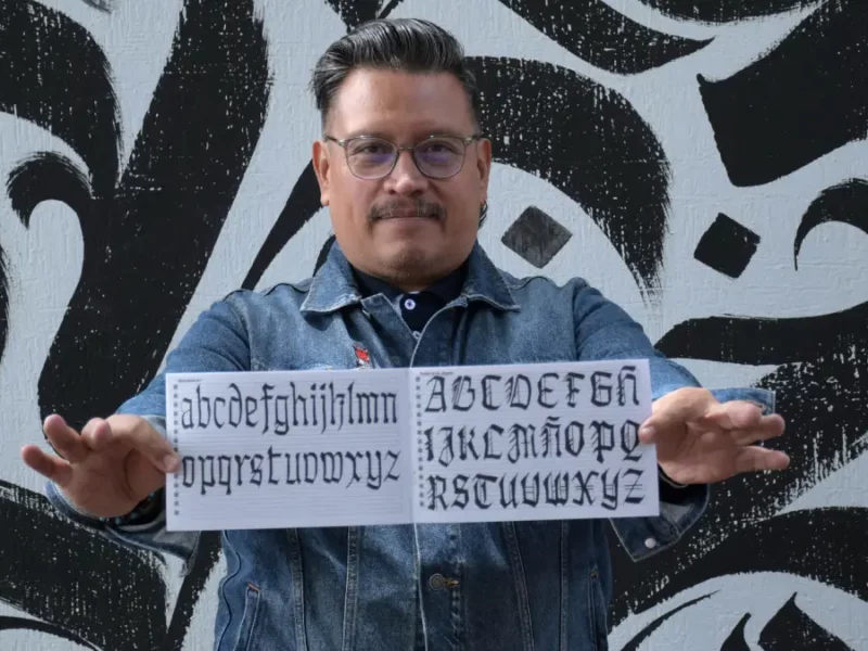 Comparte investigador BUAP caligrafía gótica mexicana en ATypI Stanford 2026