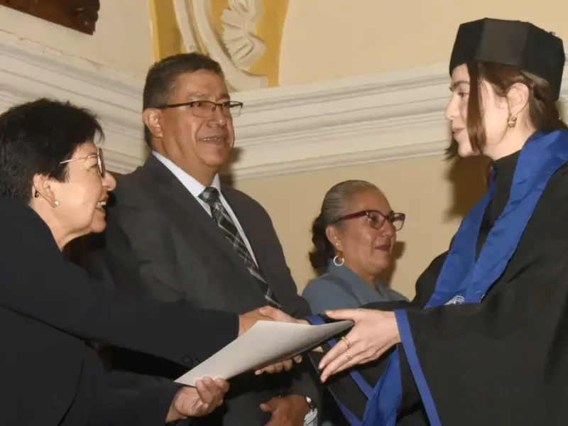 Microbiología, área con gran oportunidad de crecimiento: Rectora Lilia Cedillo
