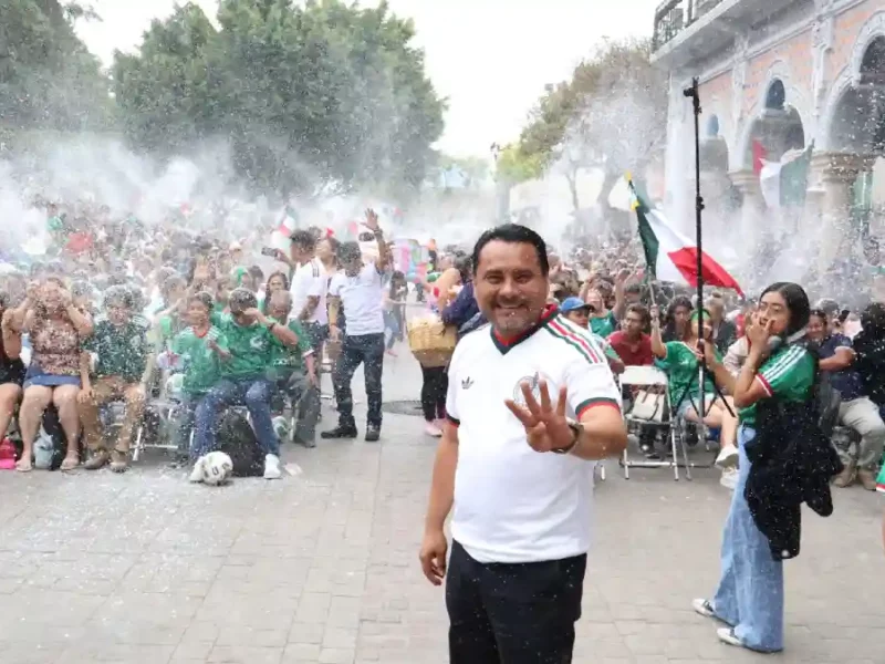 Más de 5 mil personas disfrutaron en familia la transmisión del partido de la Selección Mexicana en el Parque Juárez