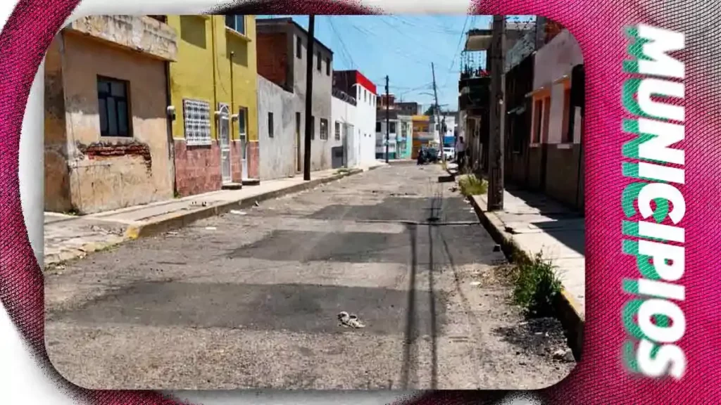 Vecinos de la Colonia Resurgimiento reportan mal trabajo de bacheo en la Diagonal 26 Norte