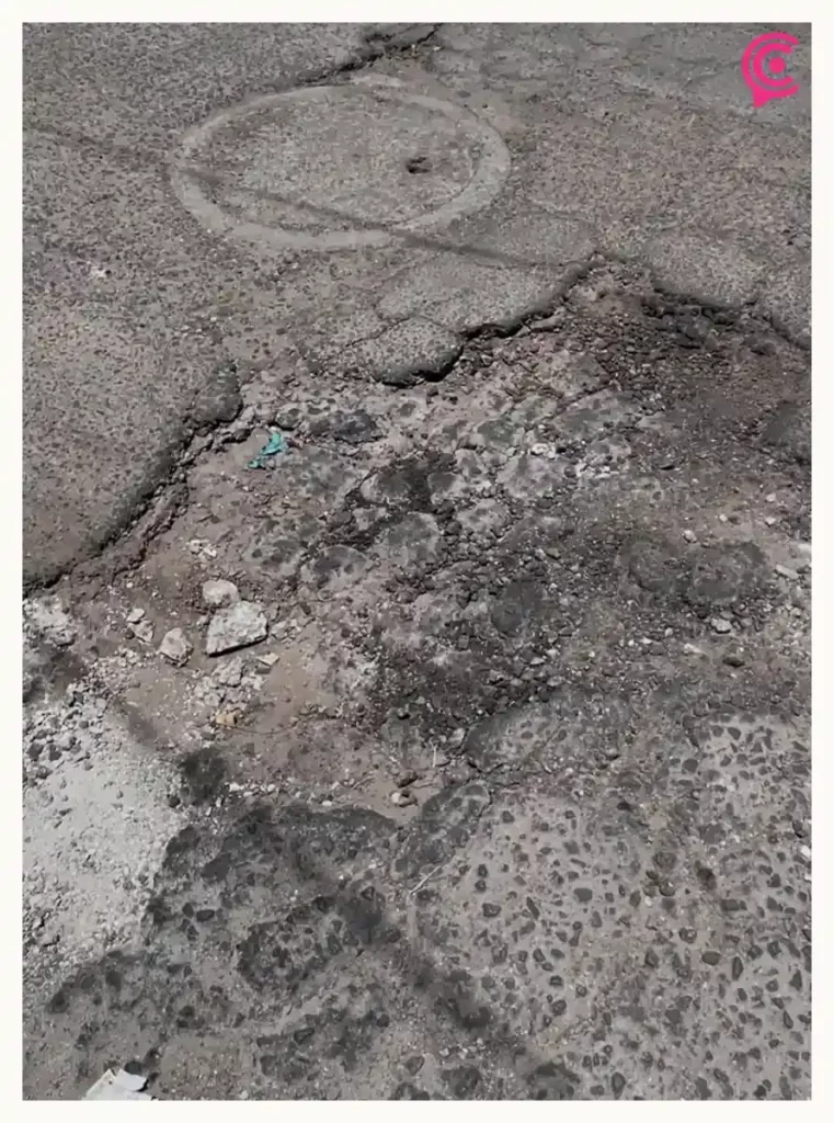 Vecinos de la Colonia Resurgimiento reportan mal trabajo de bacheo en la Diagonal 26 Norte