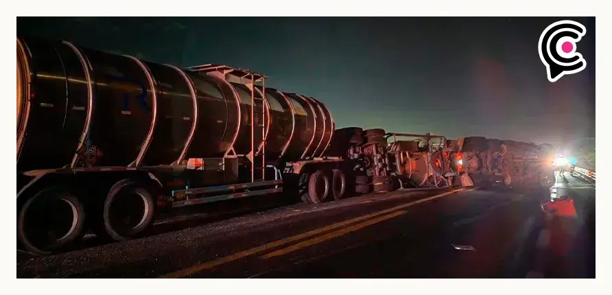 Volcadura de pipa de combustible paraliza la súper carretera Cuacnopalan-Oaxaca