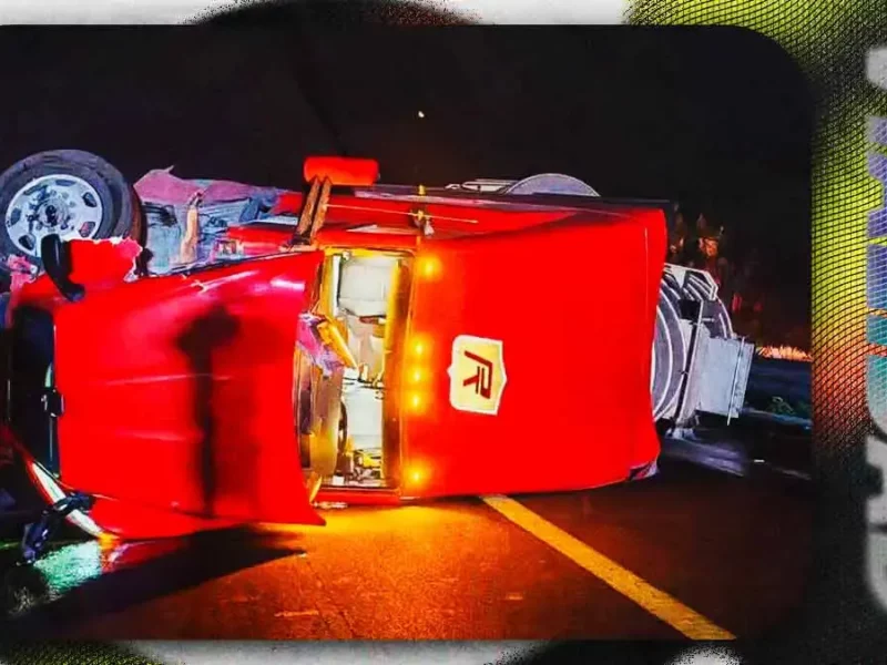Volcadura de pipa de combustible paraliza la súper carretera Cuacnopalan-Oaxaca