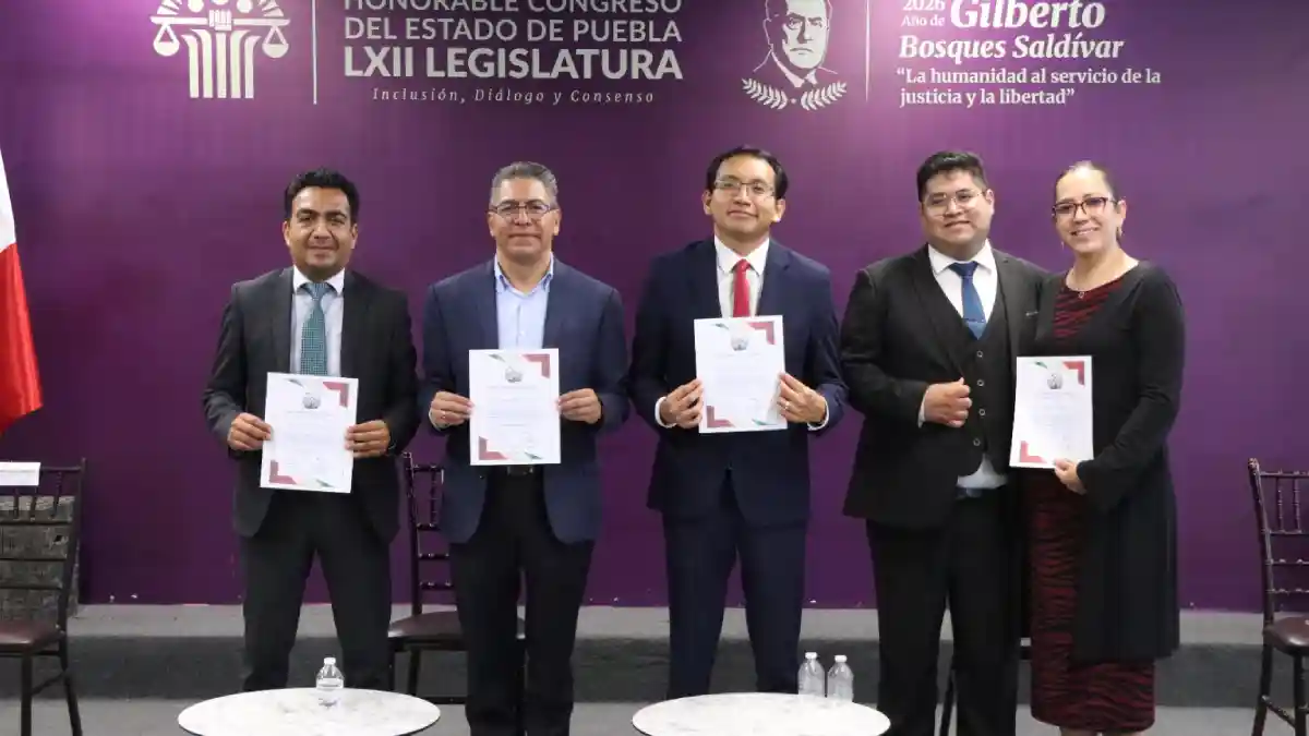 Participa diputado Marcos Castro en conferencia sobre los retos del derecho mexicano
