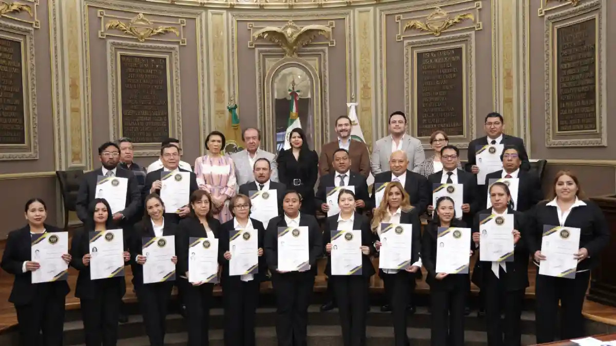 Congreso del Estado, sede de la entrega de títulos de la Licenciatura en Derecho Burocrático del INESAP