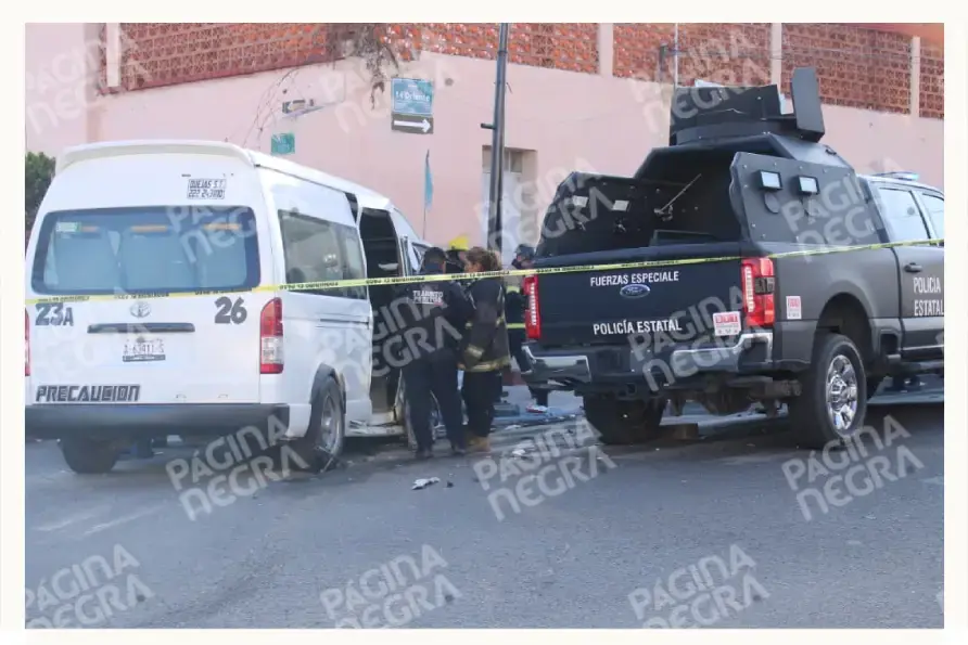 Choque entre patrulla de la Policía Estatal y Ruta 23A deja dos pasajeros hospitalizados en Puebla