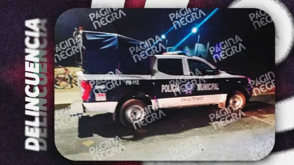 Choque entre patrulla y motocicleta deja a mujer lesionada en Chiautzingo, Puebla; vecinos acusan a policías 