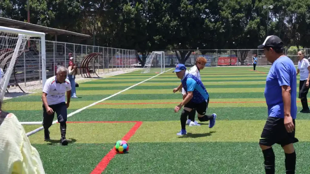 Adultos mayores de Tehuacán demuestran que el deporte no tiene edad; Amayalli y Tonalli disputarán la final de la Copa Edad de Oro 2026